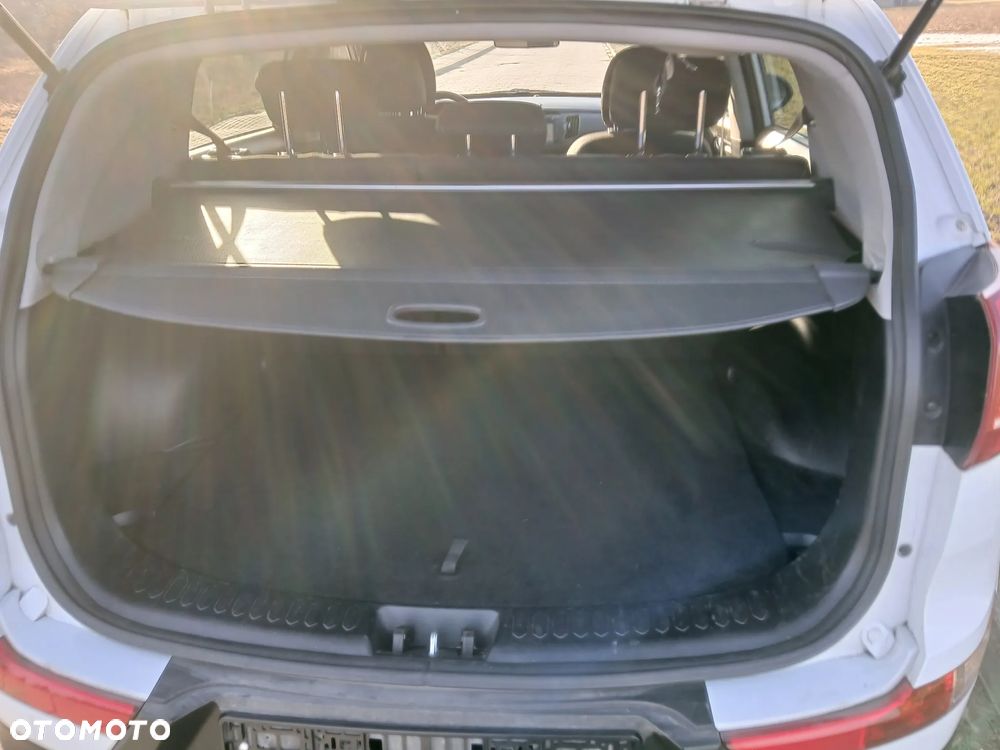 Kia Sportage 1.7 CRDI 2WD ISG Dream-Team Edition - 24