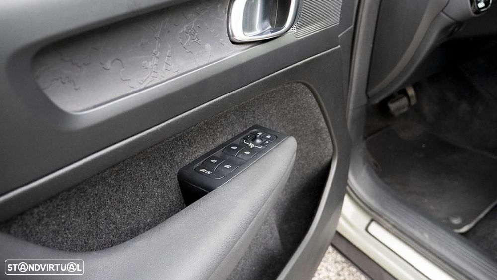 Volvo XC 40 Recharge 69 kWh Single Motor Core - 16