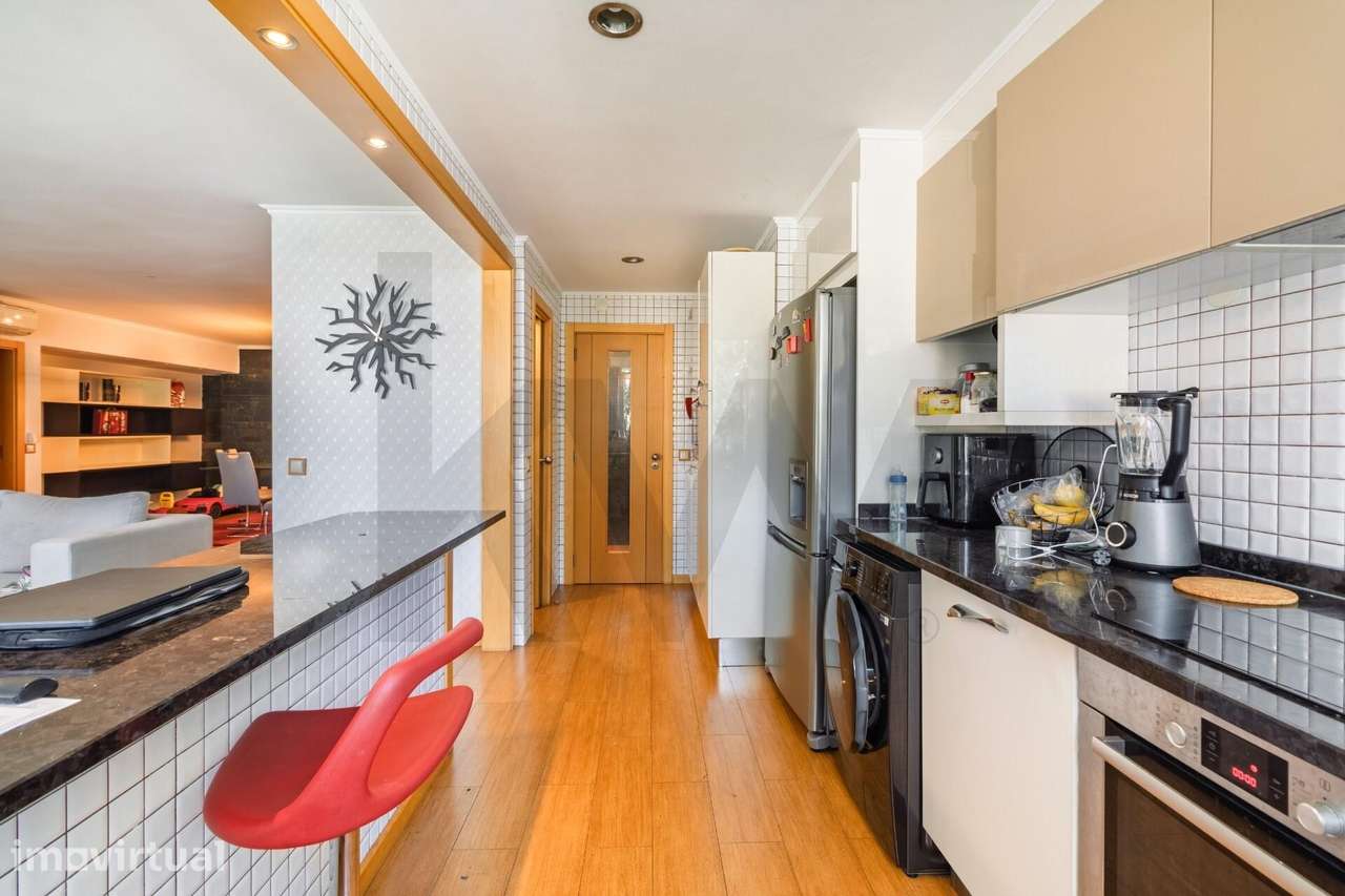 Apartamento T2 Remodelado, no centro de Monte Abraão - Grande imagem: 5/19
