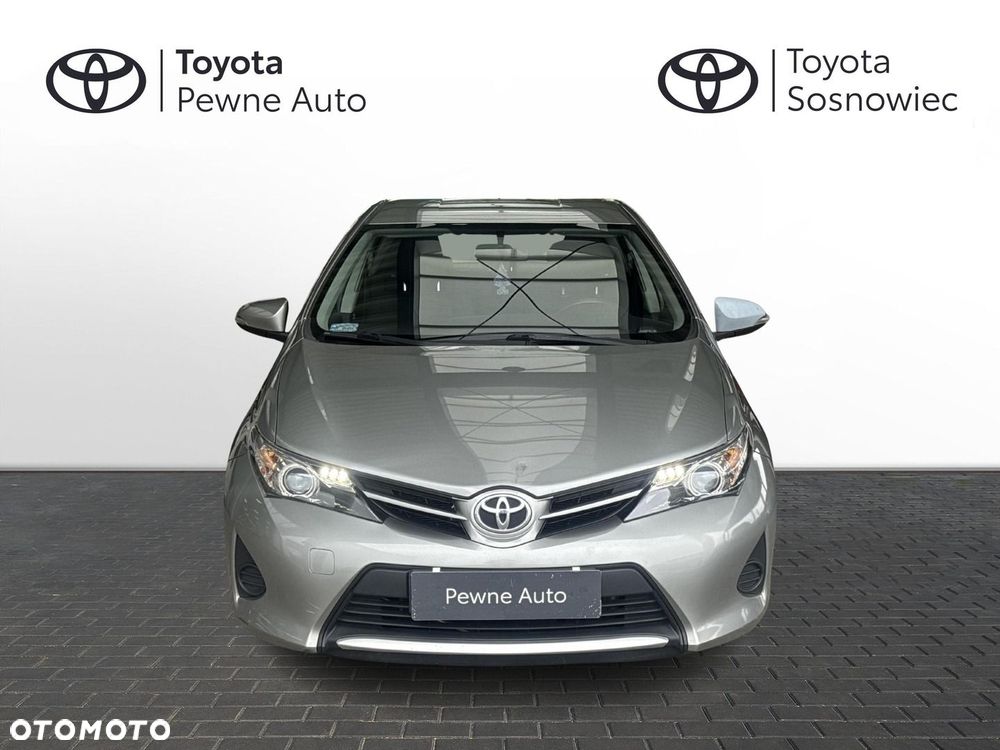 Toyota Auris - 10