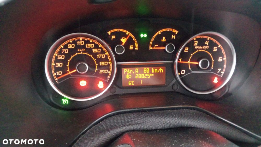 Fiat Doblo Dynamic - 8