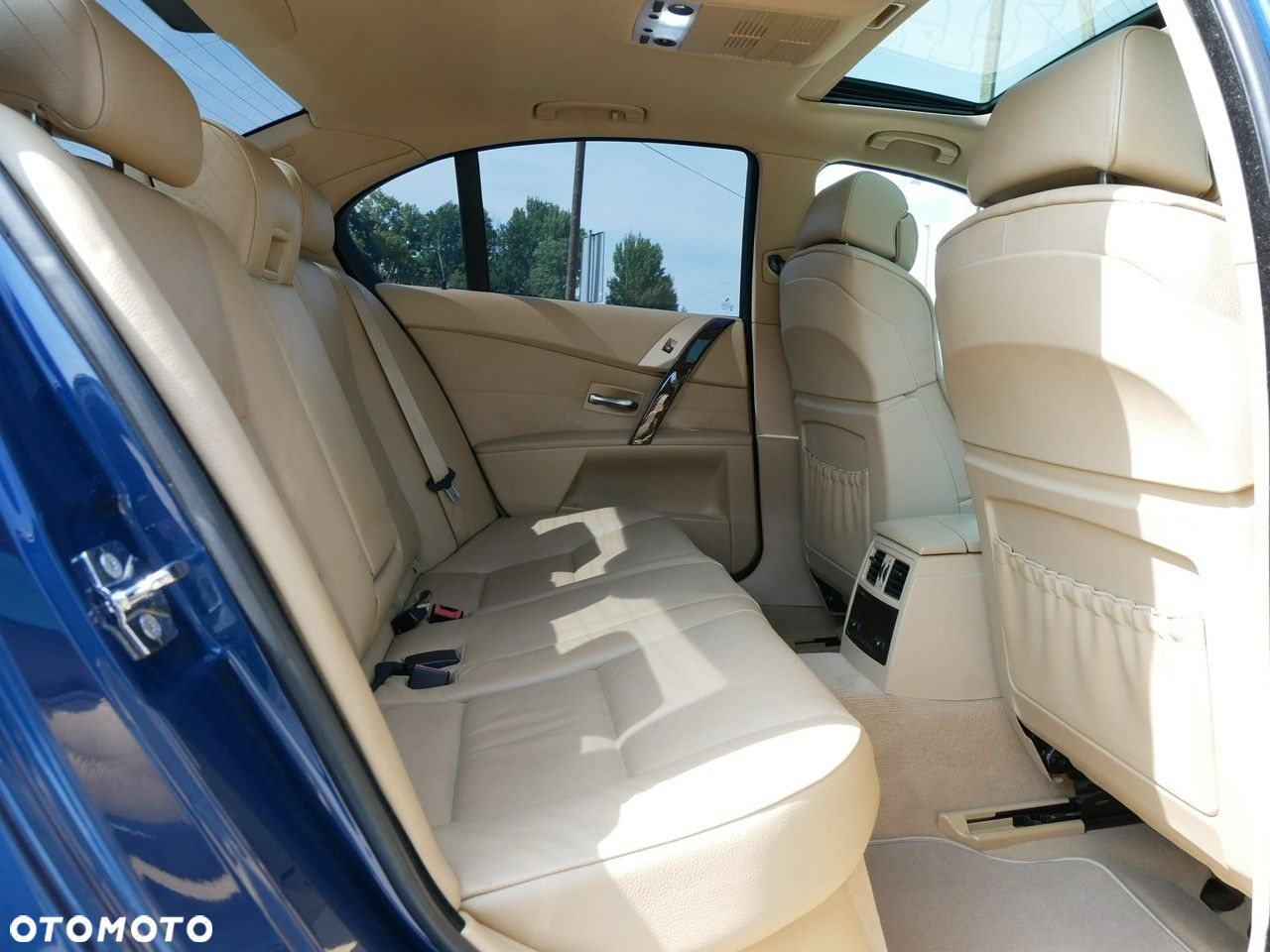 BMW Seria 5 525i - 29
