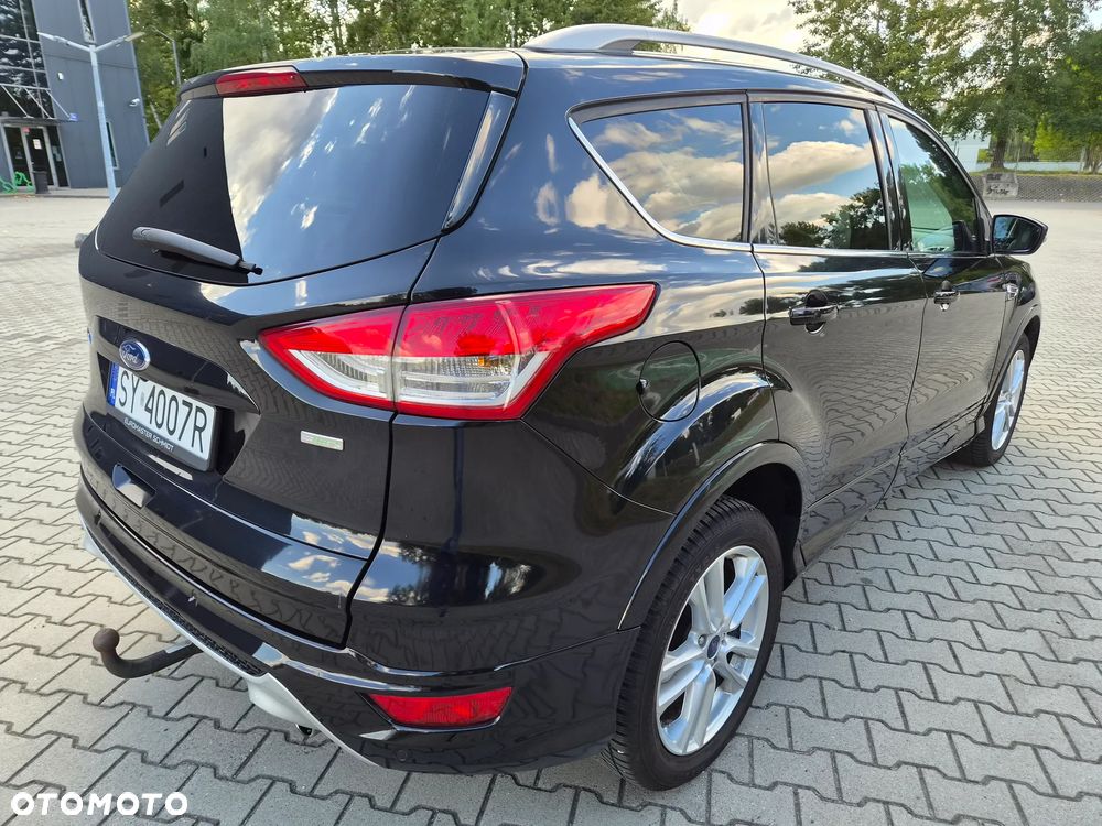 Ford Kuga 1.5 EcoBoost 2x4 Titanium - 6