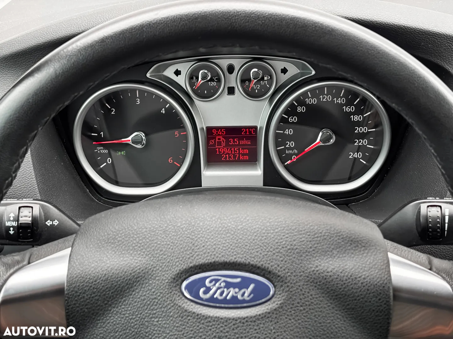 Ford Focus - 12
