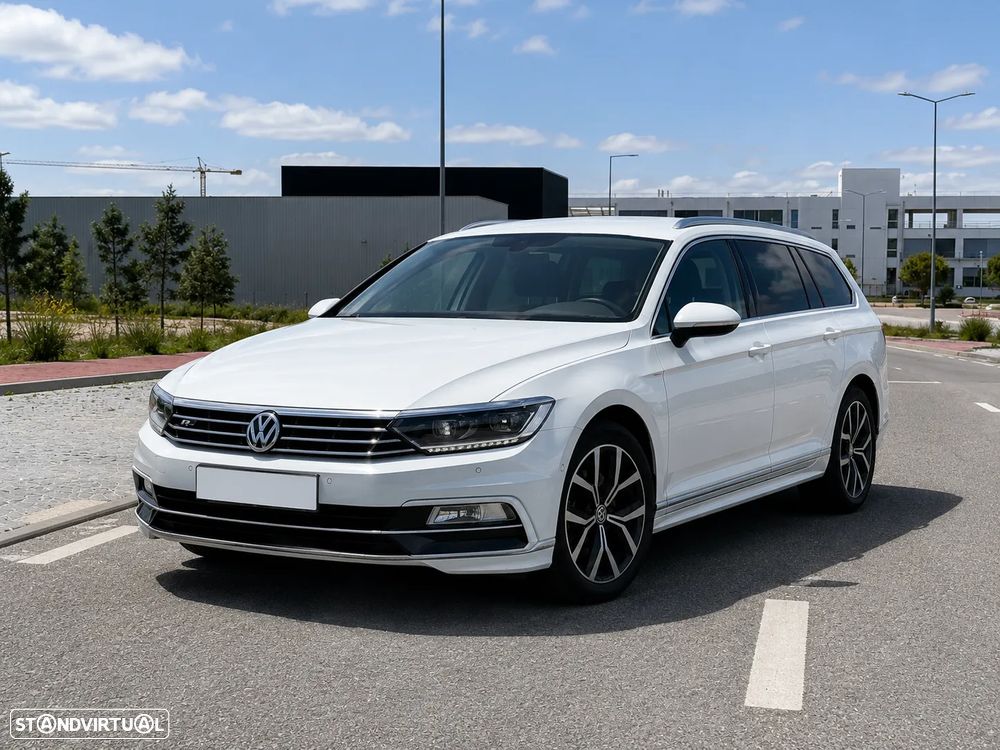VW Passat Variant 2.0 TDI R-Line DSG - 1