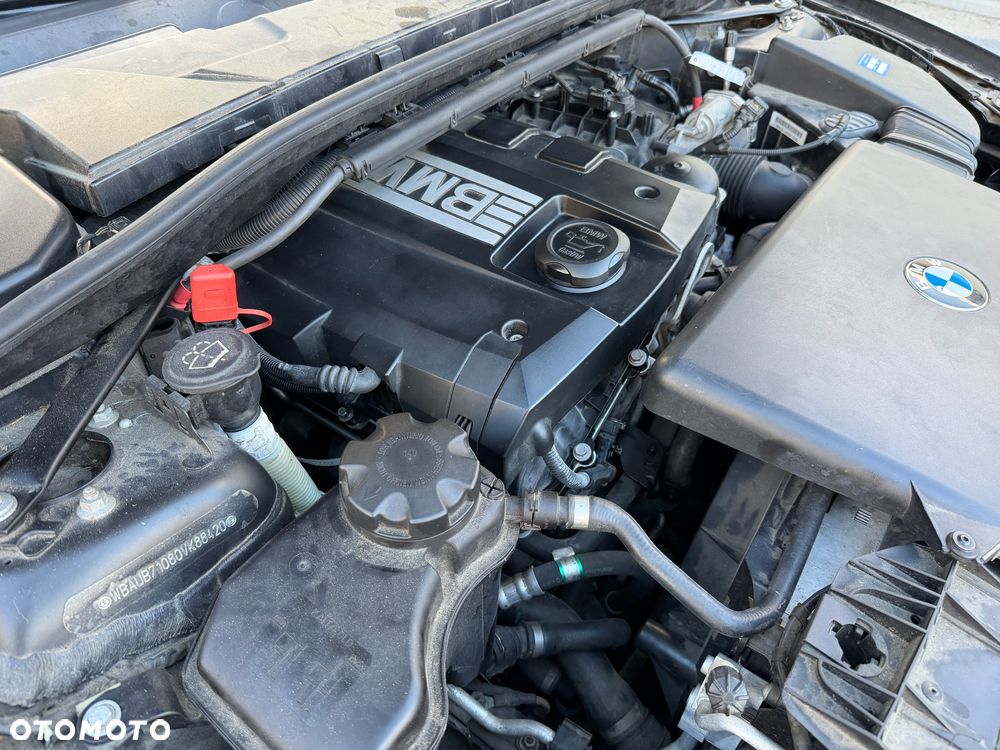 BMW Seria 1 116i - 24