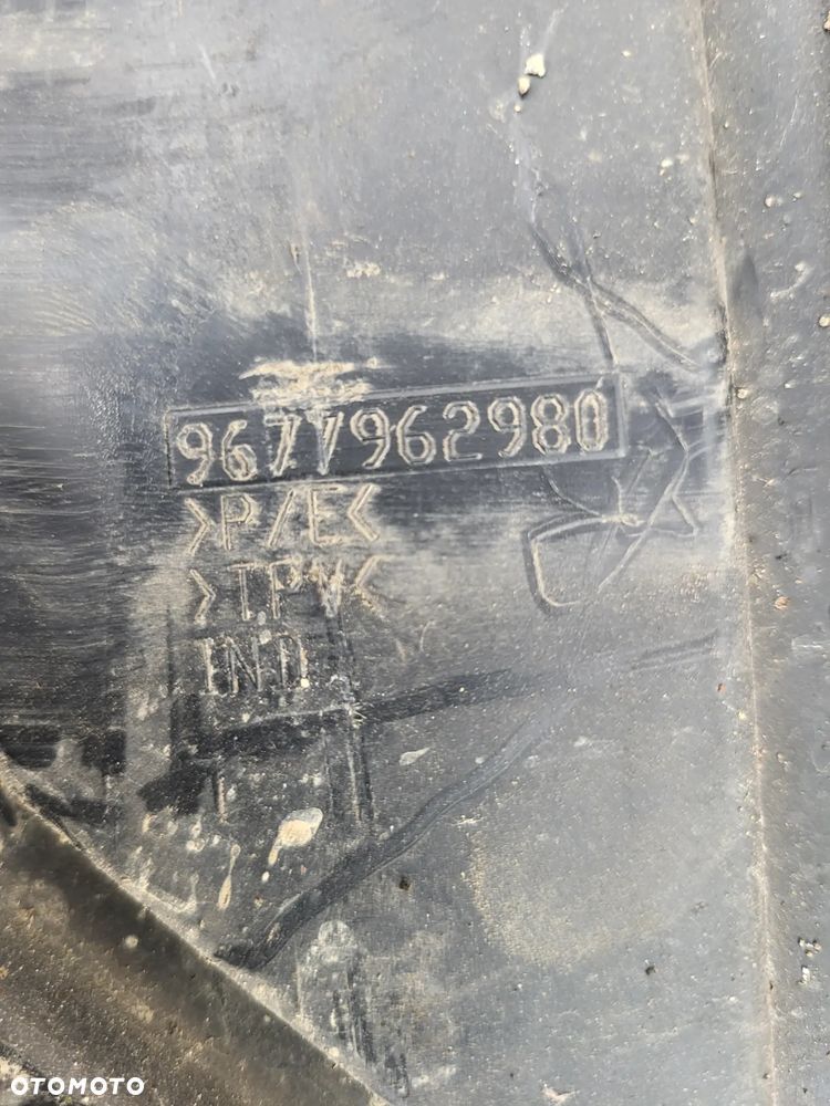 Kierownica powietrza lewa Peugeot 2008 - 4