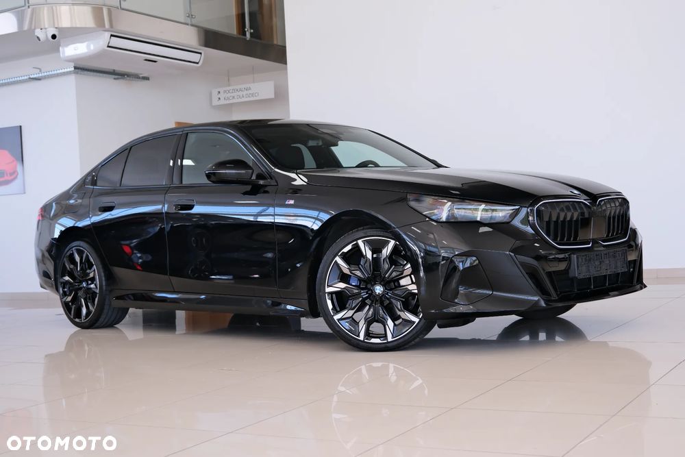 BMW Seria 5 520d xDrive mHEV M Sport - 3