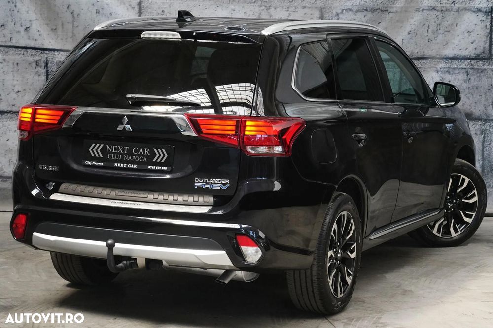 Mitsubishi Outlander 2.0 4WD Plus - 6