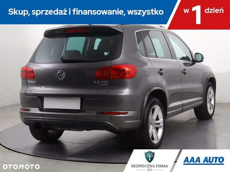 Volkswagen Tiguan - 6