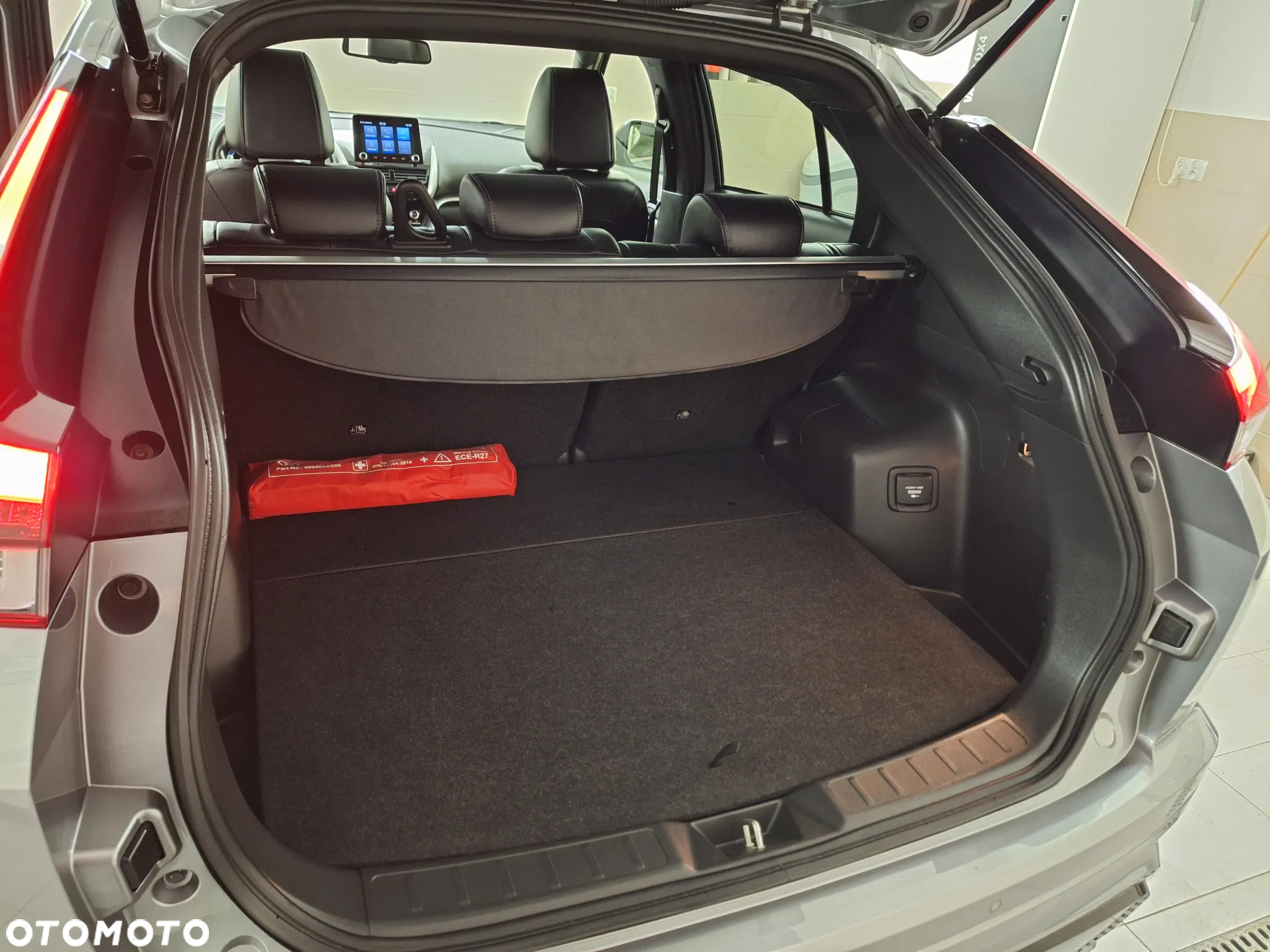 Mitsubishi Eclipse Cross Plug-In Hybrid 4WD Top - 26