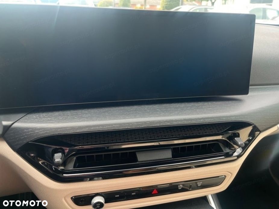 BMW Seria 3 320i xDrive M Sport - 10