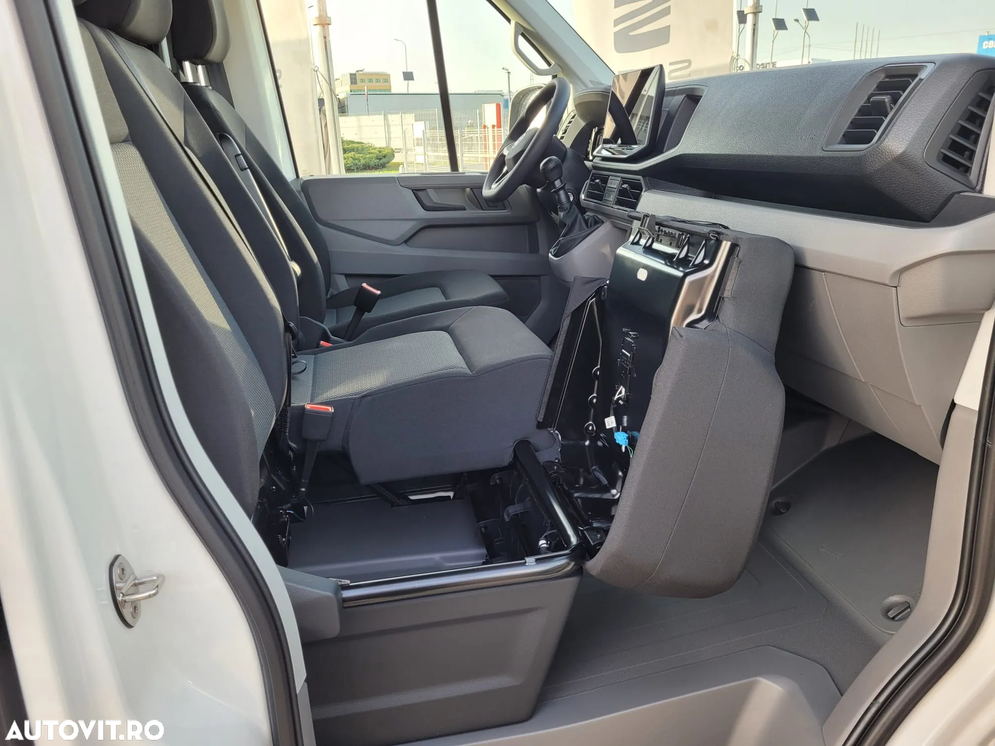 Volkswagen Crafter 35 Superlung 140CP modelul nou cu tableta - 10