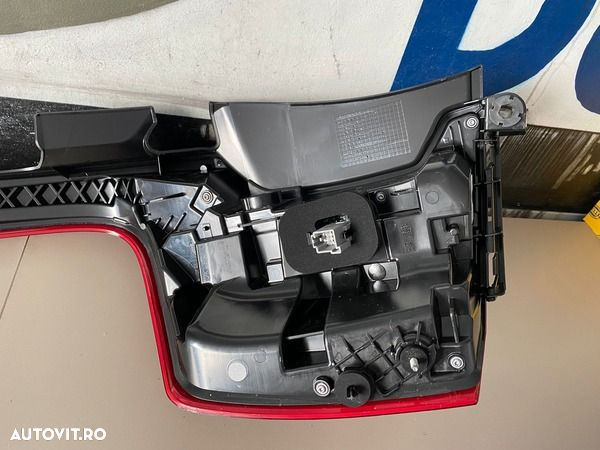 Stop dreapta VOLVO ORIGINAL NOU XC90 2015+ 31655916 - 6