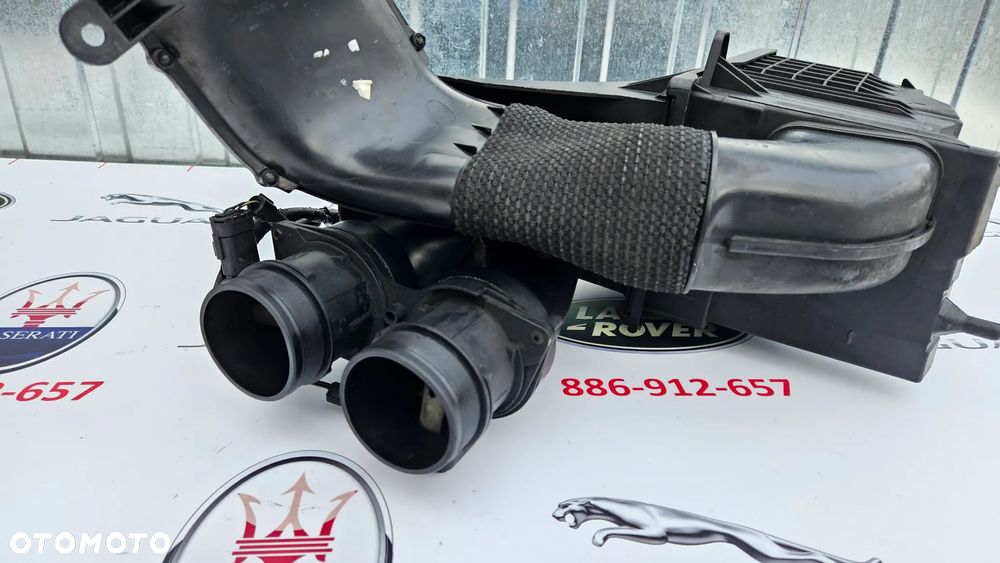 Jaguar XJ 351 3.0D Obudowa filtra powietrza z dolotem 8X23-9A673-AB 4R83-9600-AF Przepływomierz powietrza z kostką 4R8Q-12B579-AC - 5
