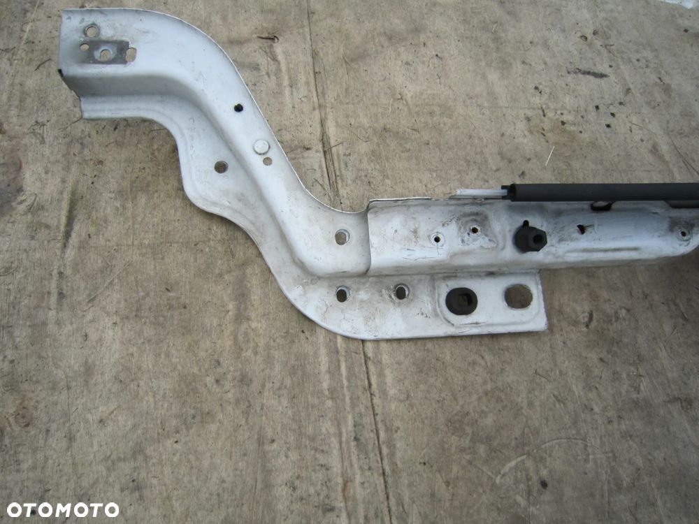 Pas przedni górny Peugeot Bipper Nemo 249 - 2