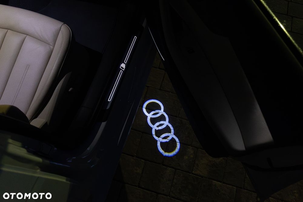 Audi A4 Limousine - 10