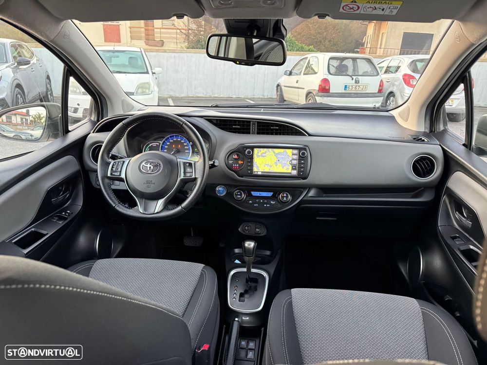 Toyota Yaris 1.5 HSD Comfort - 30