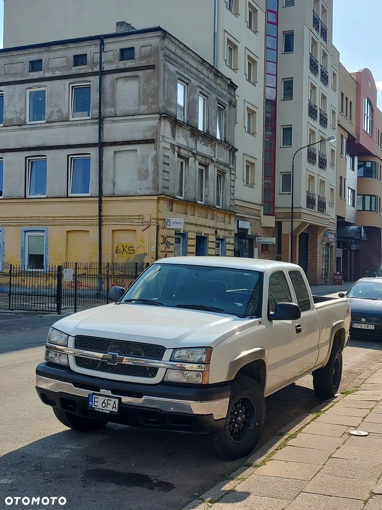 Chevrolet Silverado - 1