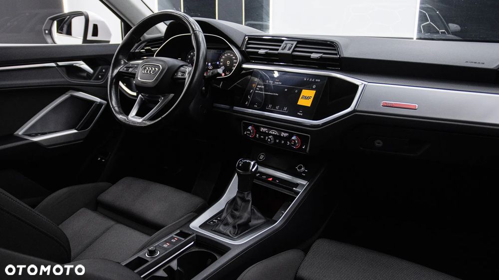 Audi Q3 Sportback 45 TFSIe S tronic S line - 18