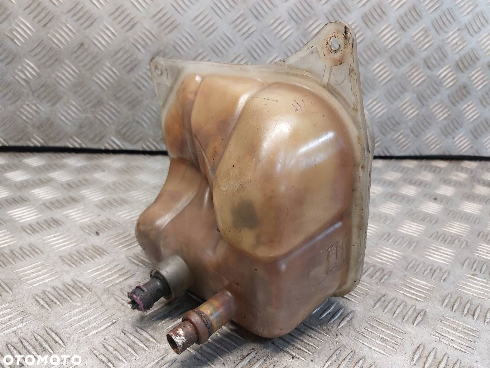 ZBIORNICZEK WYRÓWNAWCZY AUDI A6 C4 2.0 4A0121403 - 4