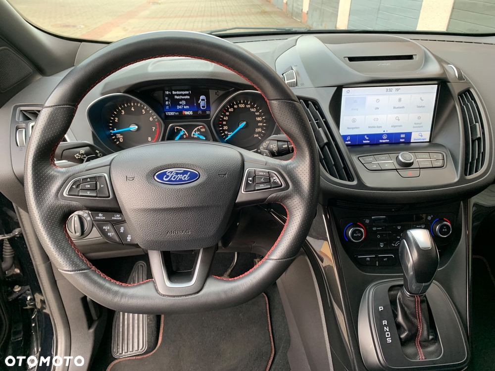 Ford Kuga - 36