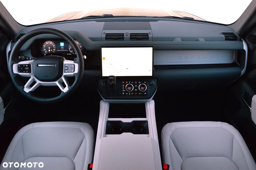 Land Rover Defender 3.0 D250 mHEV - 23
