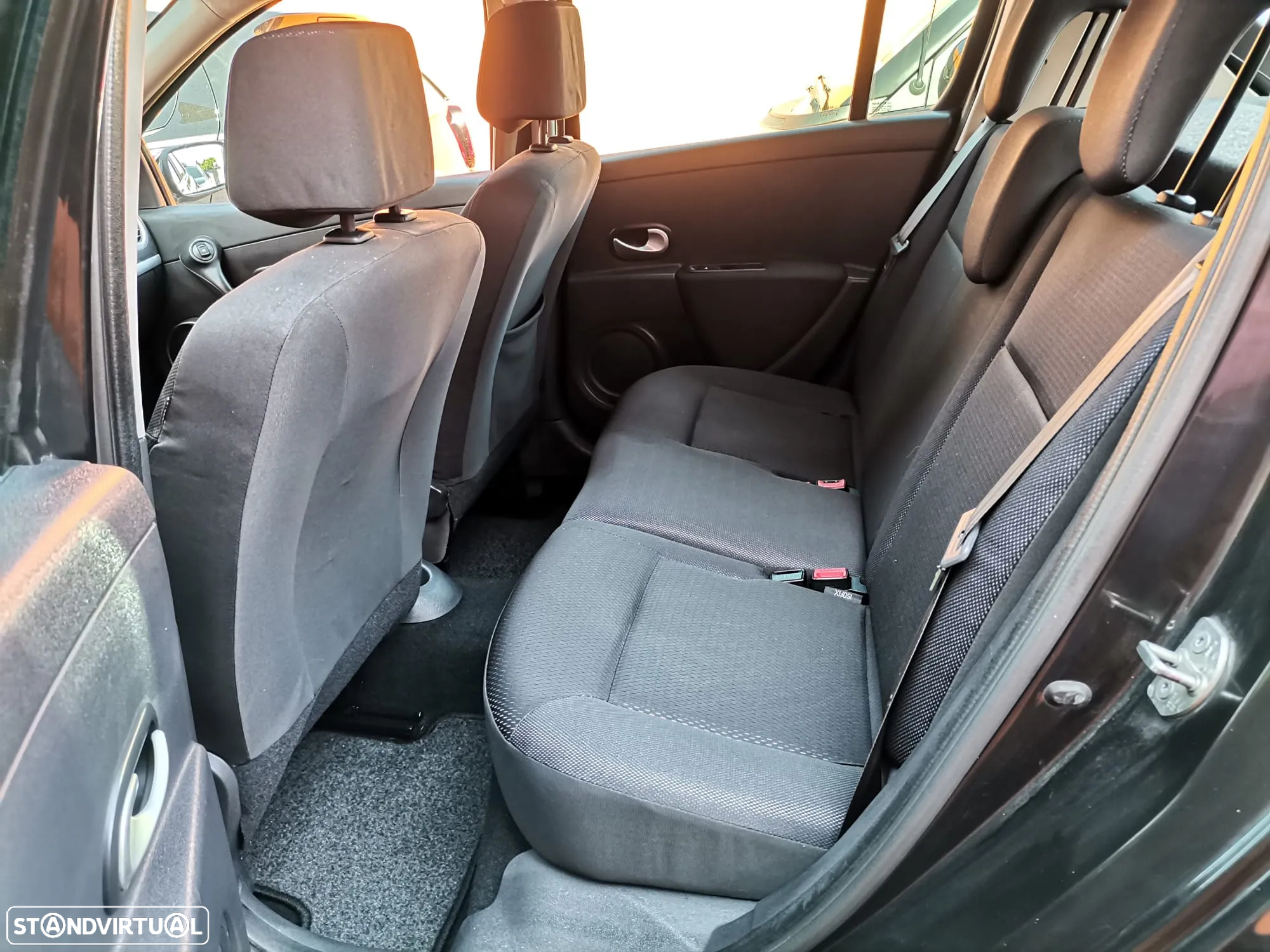 Renault Clio 1.5 dCi Dynamique S - 11