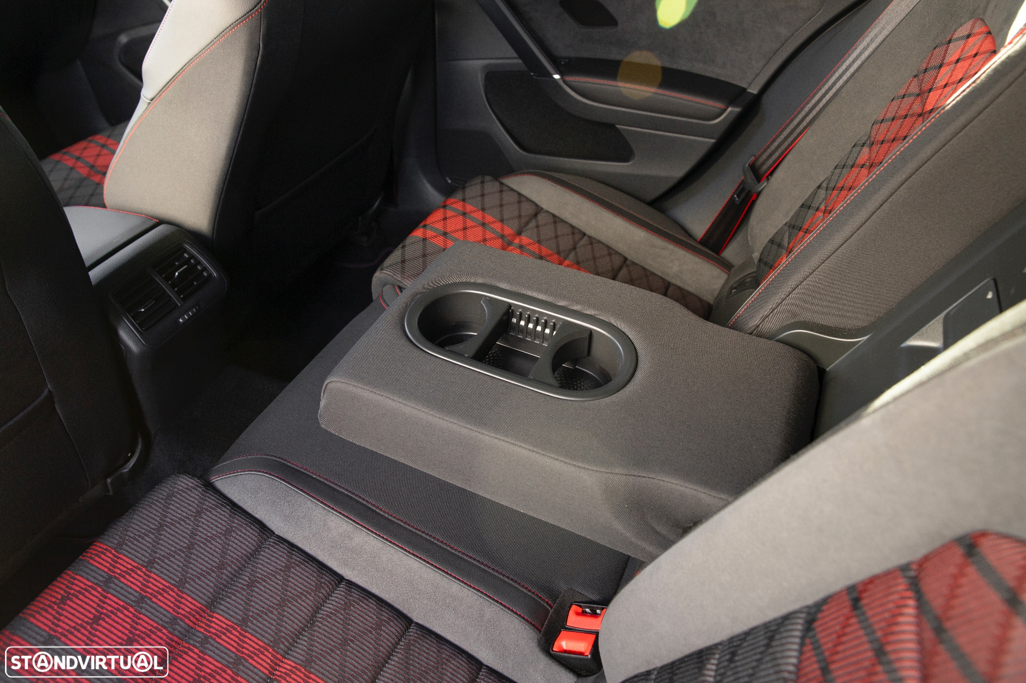 VW Golf 2.0 TSI GTi TCR DSG - 28