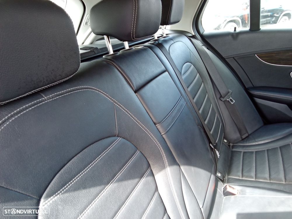 Mercedes-Benz C 300 BlueTEC Hybrid AMG Line - 29