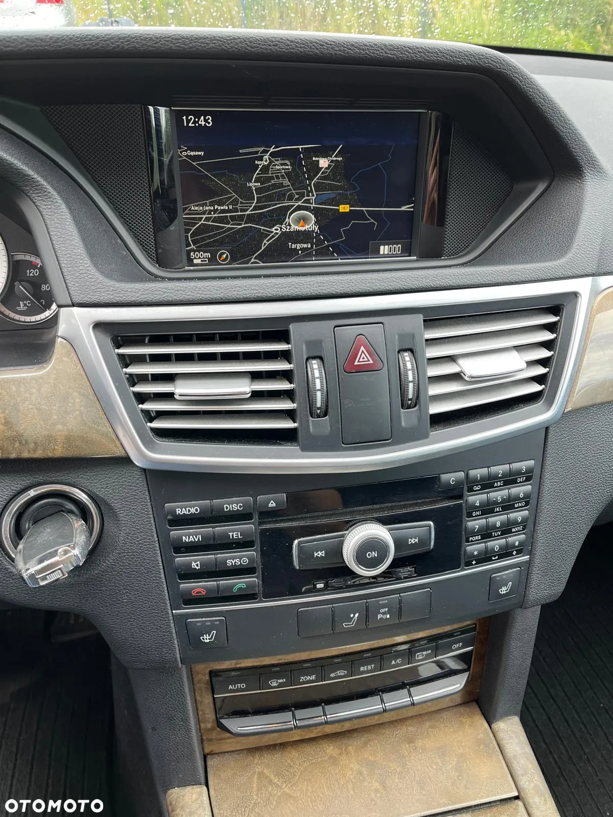 Mercedes-Benz Klasa E 350 T CDI DPF BlueEFFICIENCY 7G-TRONIC Elegance - 11