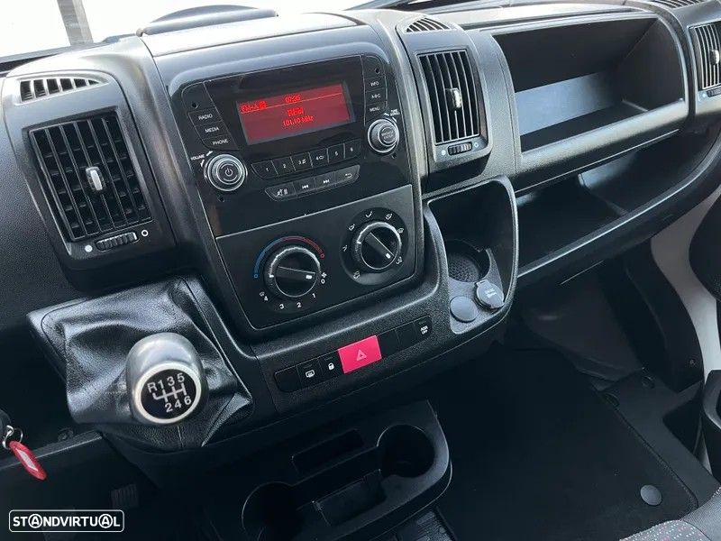 Peugeot Boxer 2.2 Blue HDi 335 L3H3 Pro - 21