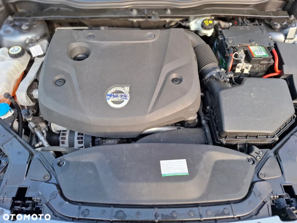 Volvo V40 D4 Geartronic You - 25