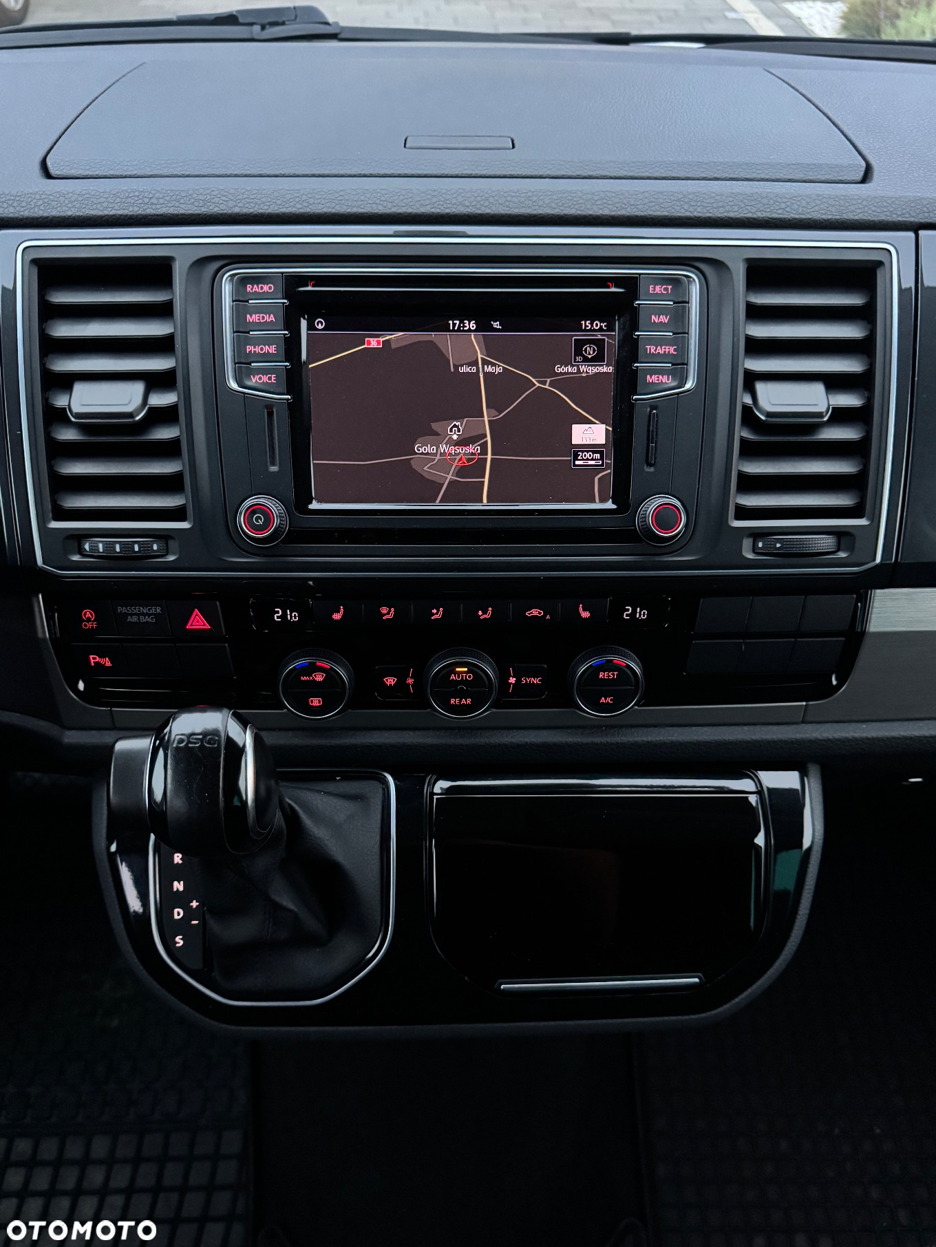 Volkswagen Multivan - 14