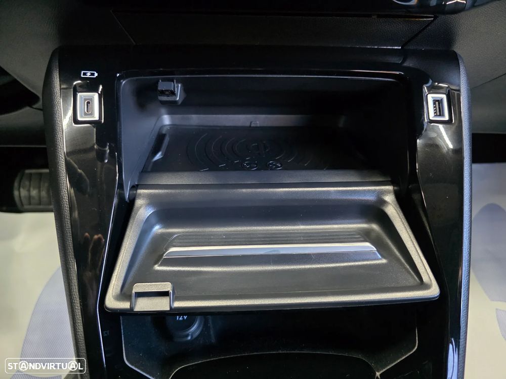 Peugeot 2008 1.5 BlueHDi Allure Pack EAT8 - 32