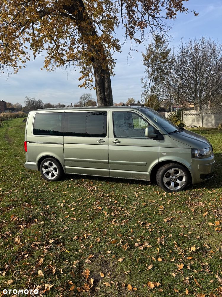 Volkswagen Multivan - 10
