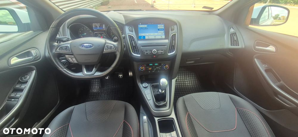 Ford Focus 1.5 EcoBoost ST-Line ASS - 28