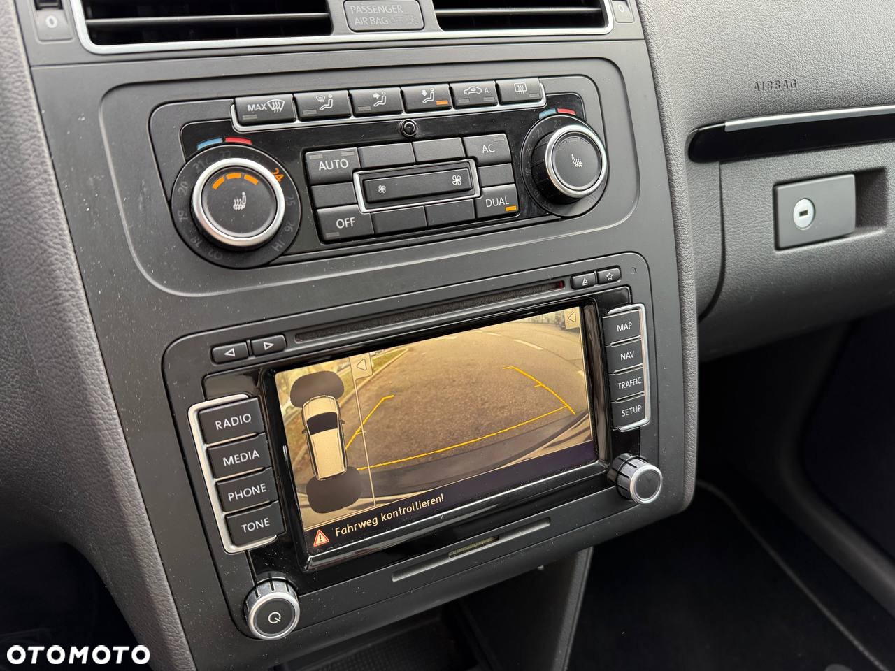 Volkswagen Touran 2.0 TDI DPF DSG Highline - 21