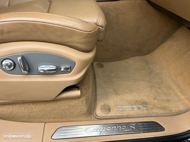 Porsche Cayenne - 20