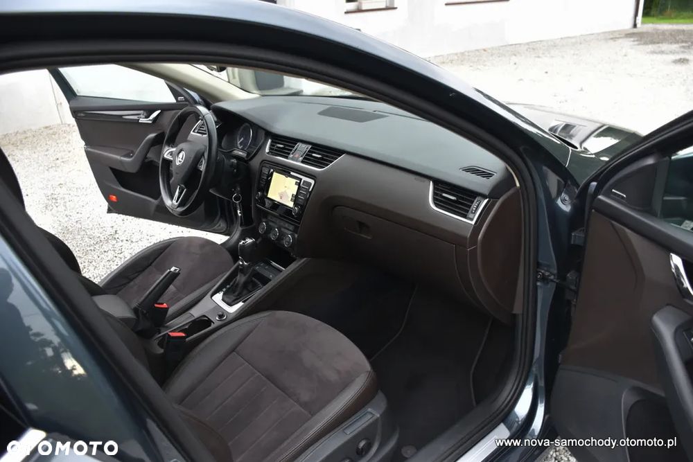 Skoda Octavia 2.0 TDI 4x4 L&K DSG - 31