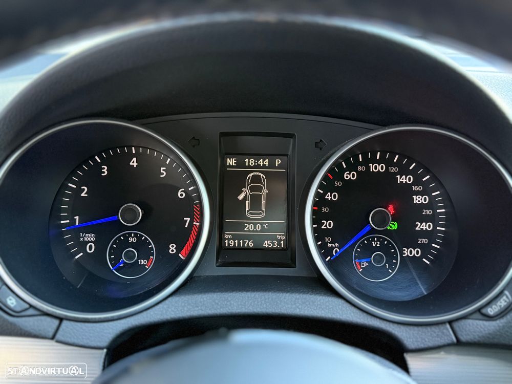 VW Golf 2.0 R DSG - 24