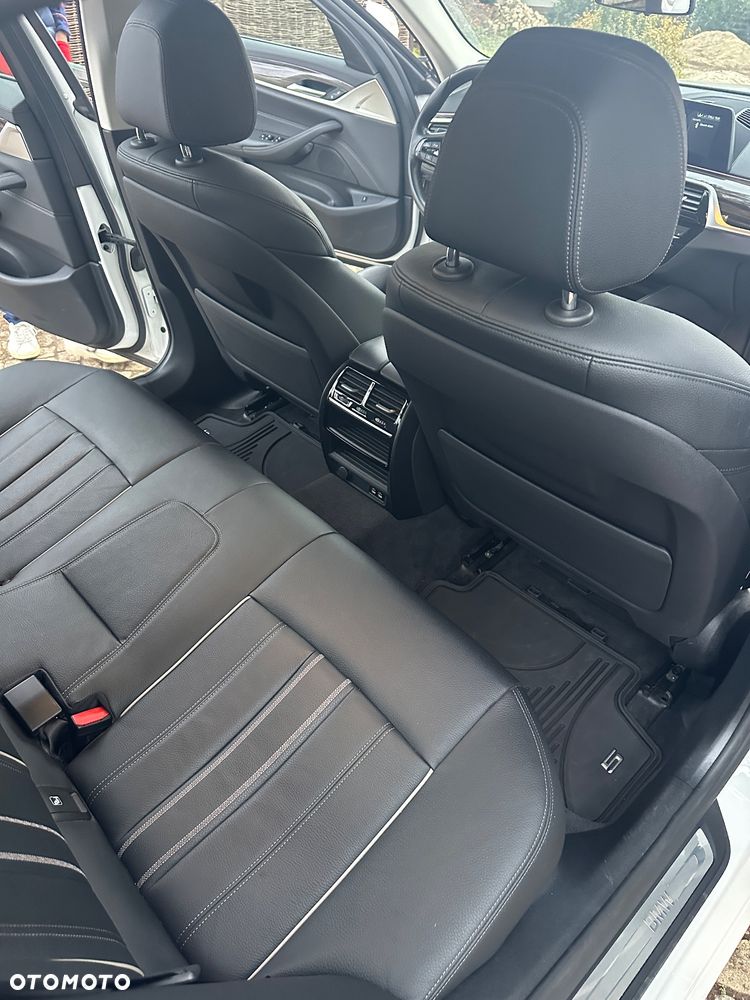 BMW Seria 5 520d xDrive Luxury Line - 10