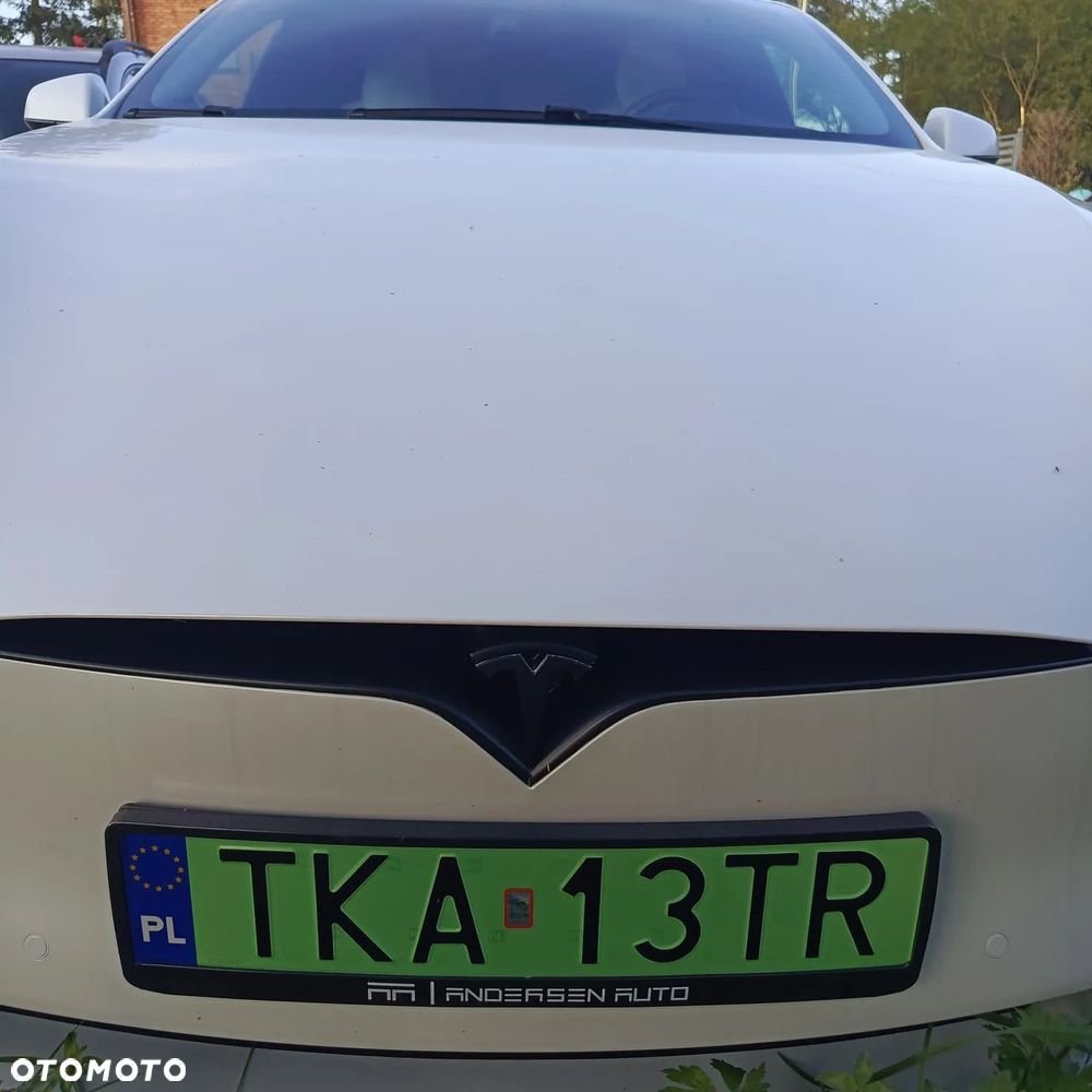 Tesla Model S Performance - 37
