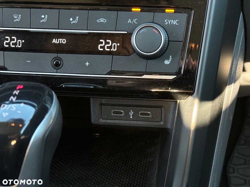 Volkswagen T-Cross - 15