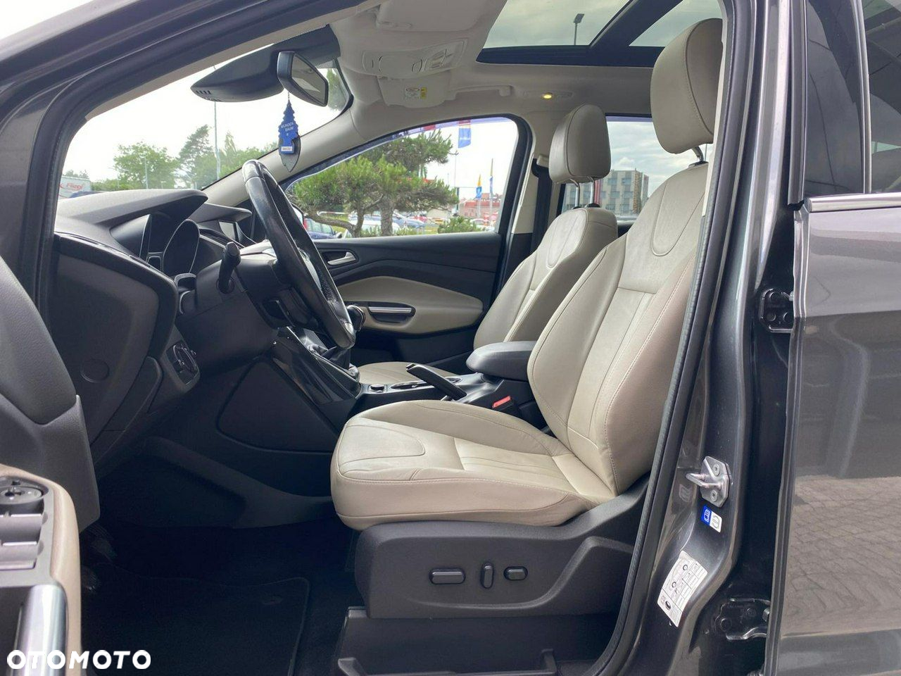 Ford Kuga - 9