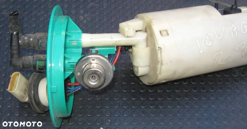 pompa paliwa VOYAGER 3.3 V6 - 4