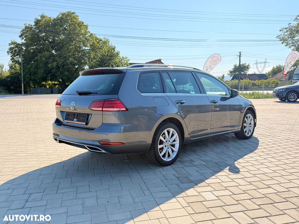 Volkswagen Golf - 4