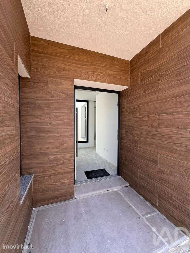 Casa T4 em Fernão Ferro de 220,00 m2 - Grande imagem: 3/23