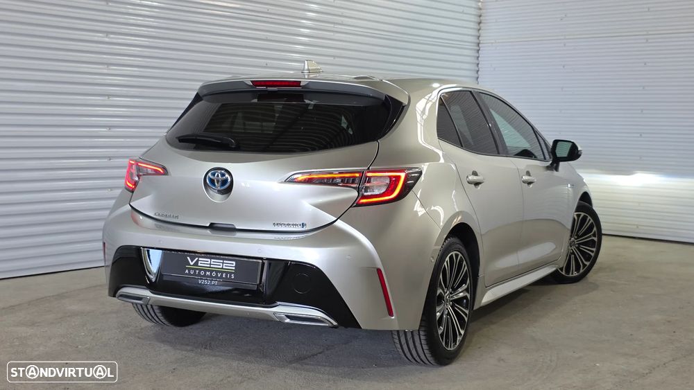 Toyota Corolla 2.0 Hybrid Exclusive - 10