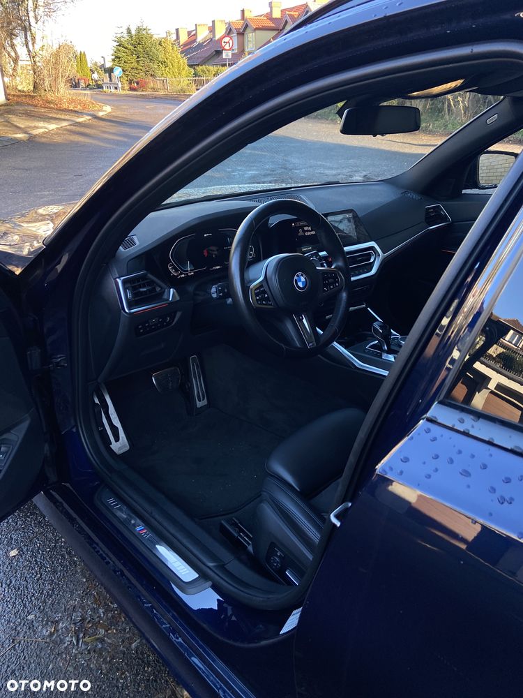 BMW Seria 3 330e M Sport - 5